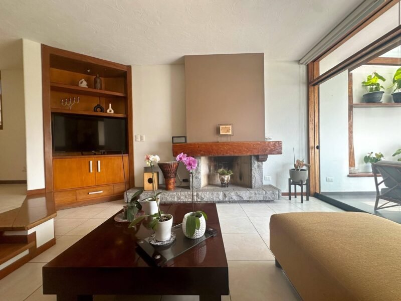 Venta de hermosa Casa en La Planicie, La Molina