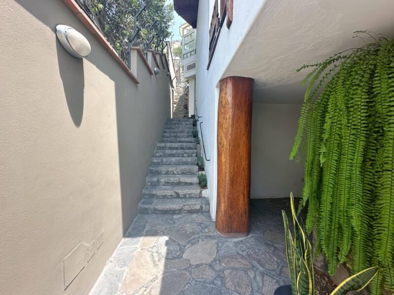 Venta de hermosa Casa en La Planicie, La Molina