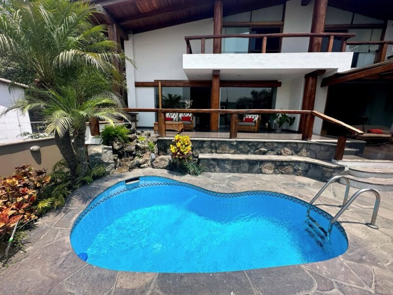 Venta de hermosa Casa en La Planicie, La Molina