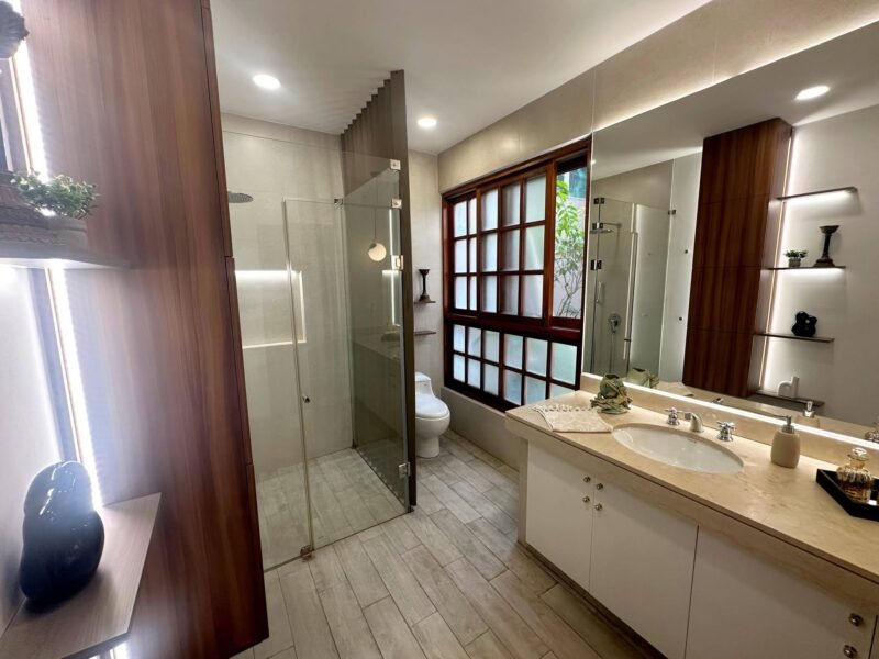 Venta de hermosa Casa en La Planicie, La Molina