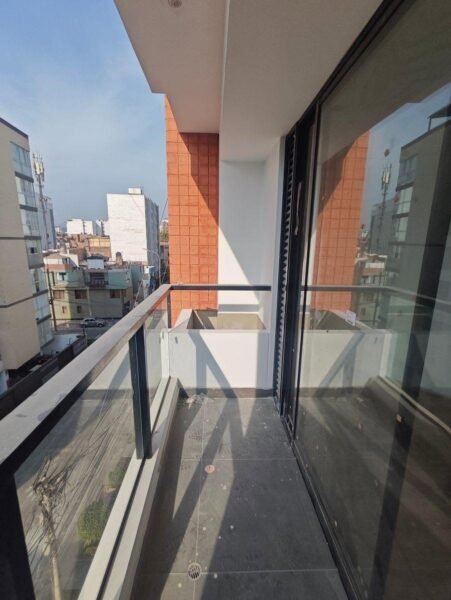 DEPARTAMENTO DE ESTRENO EN LA CALERA – SURQUILLO