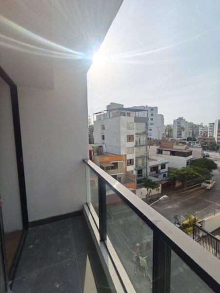 DEPARTAMENTO DE ESTRENO EN LA CALERA – SURQUILLO
