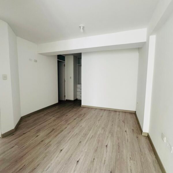 DEPARTAMENTO EN SAN BORJA DE ESTRENO - Primer piso