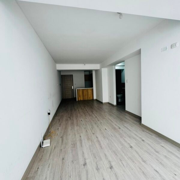 DEPARTAMENTO EN SAN BORJA DE ESTRENO - Primer piso