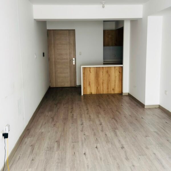 DEPARTAMENTO EN SAN BORJA DE ESTRENO - Primer piso
