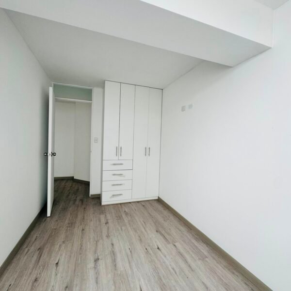 DEPARTAMENTO EN SAN BORJA DE ESTRENO - Primer piso