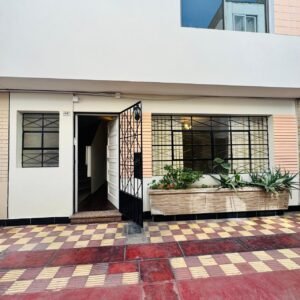 Casa tipo chalet en venta Lince