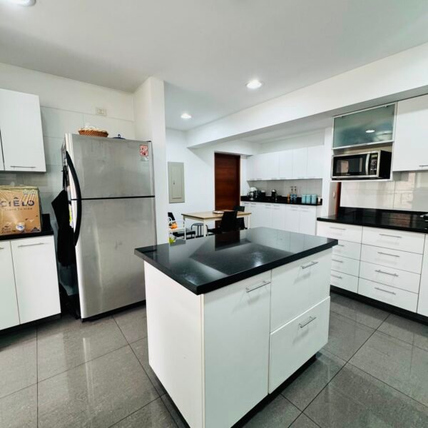 Departamento en venta en Cerros de Camacho