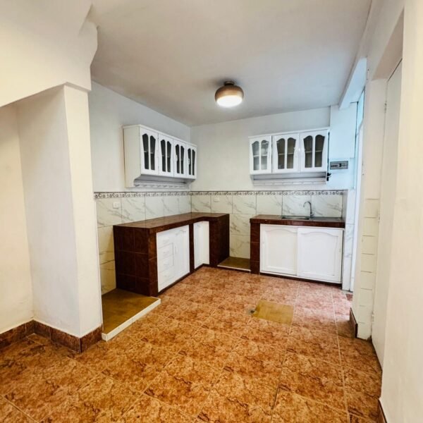 Casa tipo chalet en venta Lince