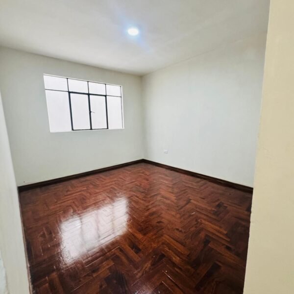 Casa tipo chalet en venta Lince