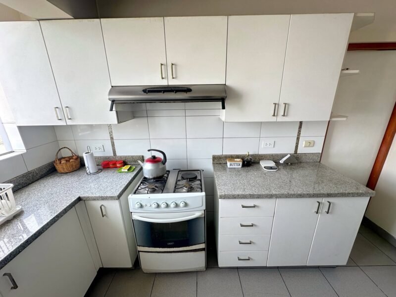 DÚPLEX EN VENTA EN MONTERRICO SURCO