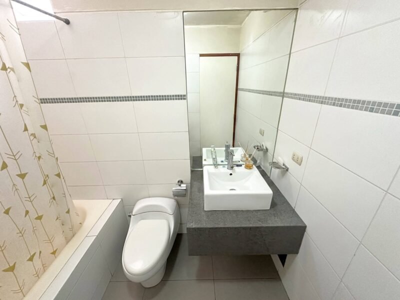 DÚPLEX EN VENTA EN MONTERRICO SURCO