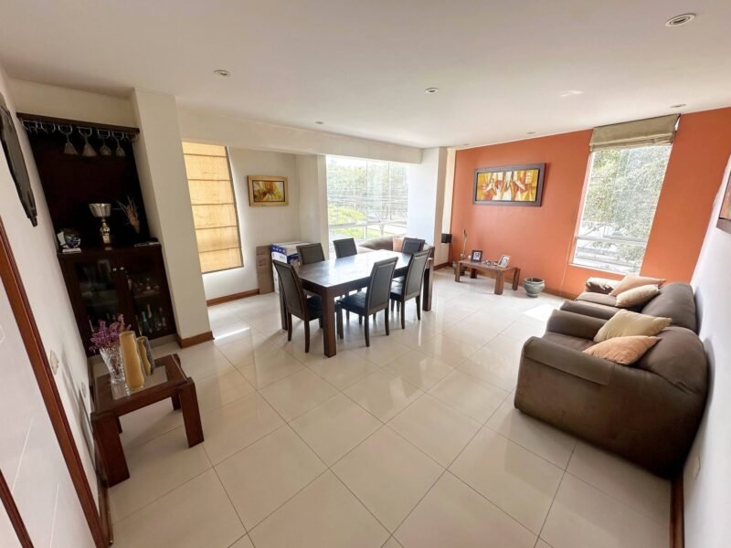 DÚPLEX EN VENTA EN MONTERRICO SURCO