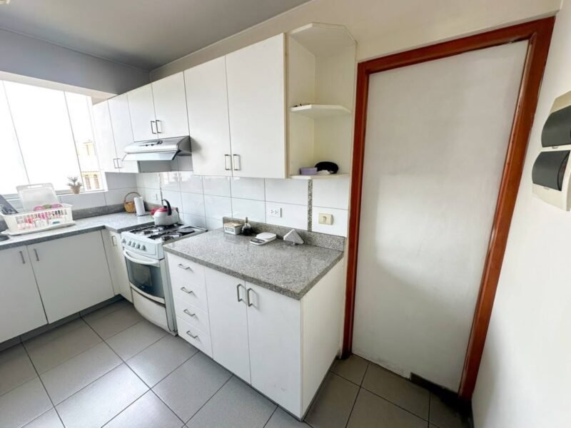 DÚPLEX EN VENTA EN MONTERRICO SURCO