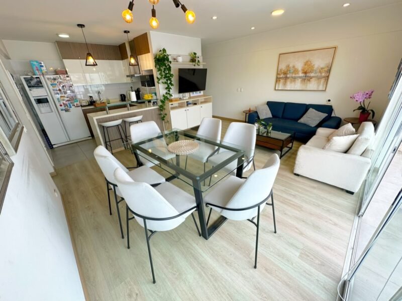 VENTA DE DUPLEX EXCELENTE UBICACION EN SAN BORJA