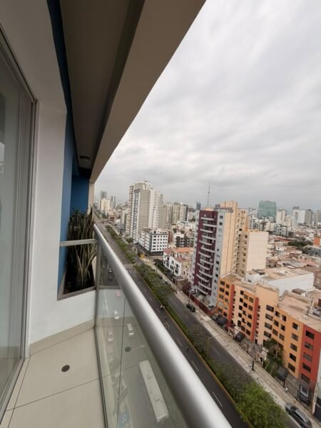 Dúplex con terraza y vista al mar en Magdalena del Mar