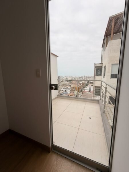 Dúplex con terraza y vista al mar en Magdalena del Mar